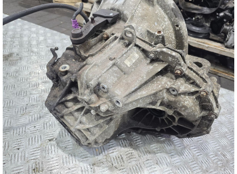 КПП механическая (МКПП) к Nissan Primastar, 2008г.