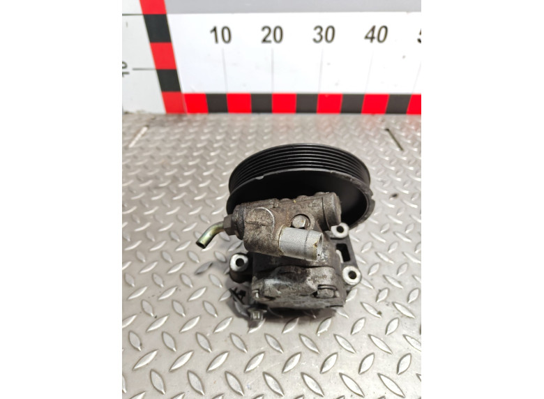 Насос гидроусилителя руля к Mercedes C W203, 2005г.