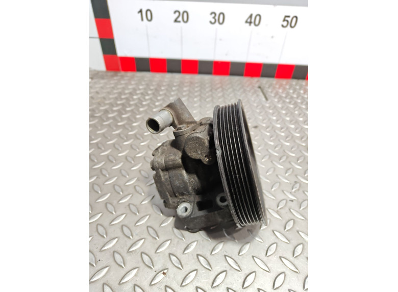 Насос гидроусилителя руля к Mercedes C W203, 2005г.