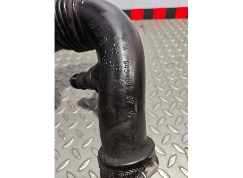 Патрубок турбины к Mercedes C W203, 2005г.