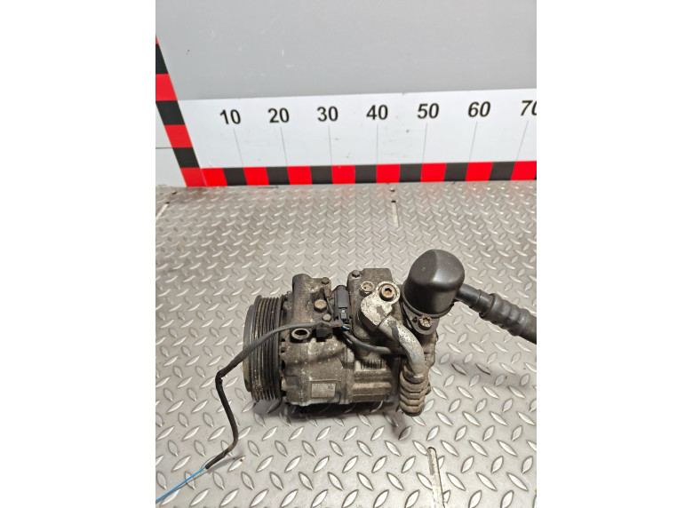 Компрессор кондиционера к Mercedes C W203, 2005г.