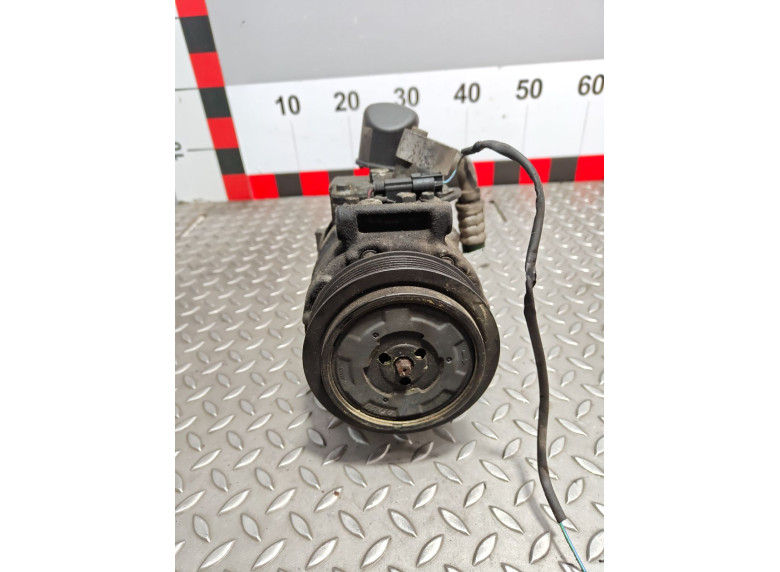 Компрессор кондиционера к Mercedes C W203, 2005г.