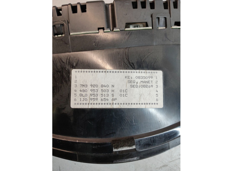 Щиток приборов (приборная панель) к Volkswagen Sharan, 2003г.