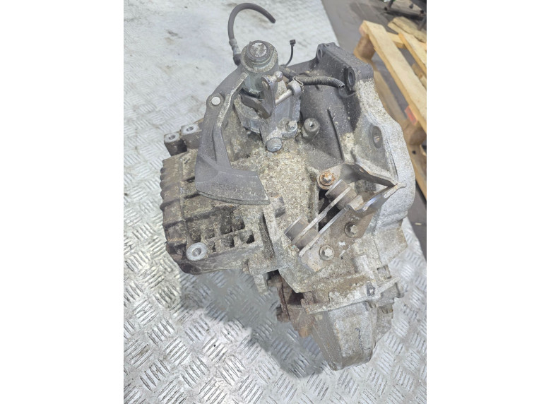 КПП механическая (МКПП) к Opel Zafira, 2008г.