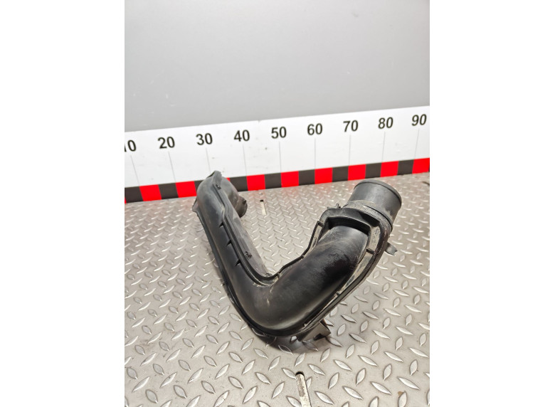 Патрубок интеркулера к Renault Trafic, 2009г.