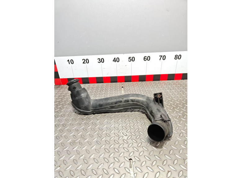 Патрубок интеркулера к Renault Trafic, 2009г.