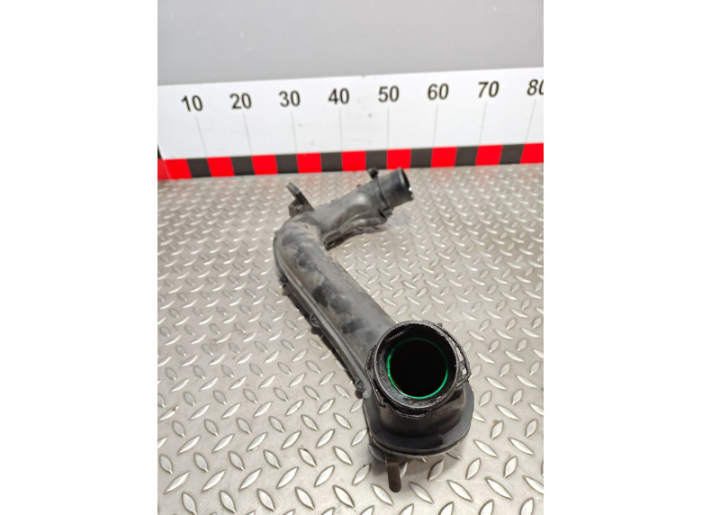 Патрубок интеркулера к Renault Trafic, 2009г.