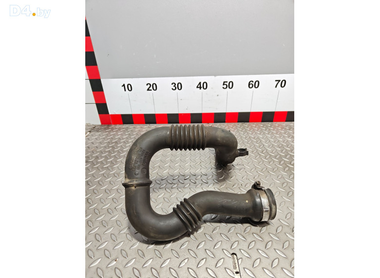 Патрубок интеркулера к Opel Vivaro 2009 г.