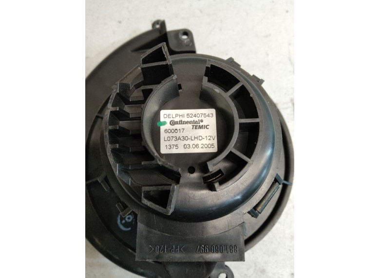 Моторчик печки к Opel Astra, 2005г.