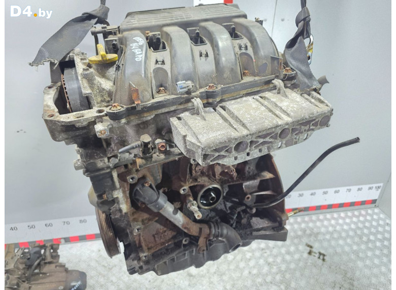 Двигатель к Opel Vivaro 2005 г.