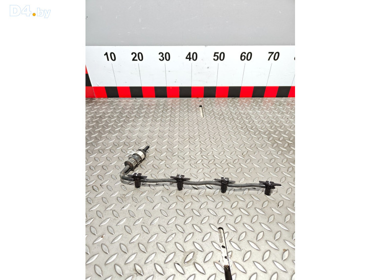 Трубка обратки форсунок к Opel Vivaro 2009 г.