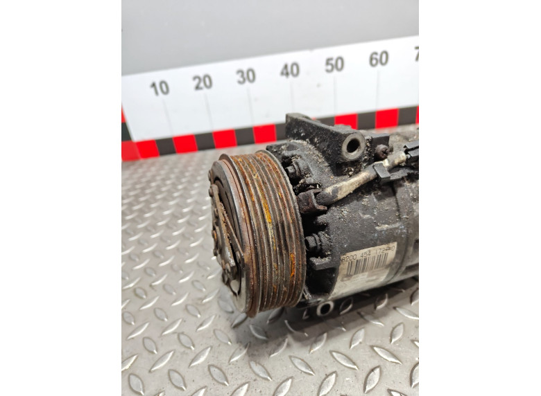 Компрессор кондиционера к Renault Trafic, 2009г.