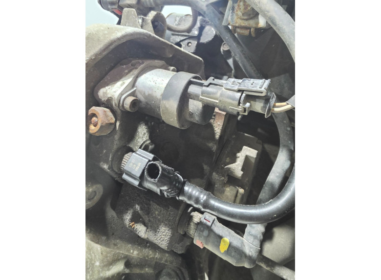 Регулятор давления топлива к Renault Master, 2004г.