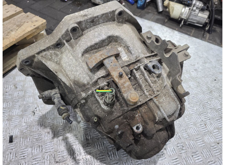 КПП механическая (МКПП) к Renault Master, 2004г.