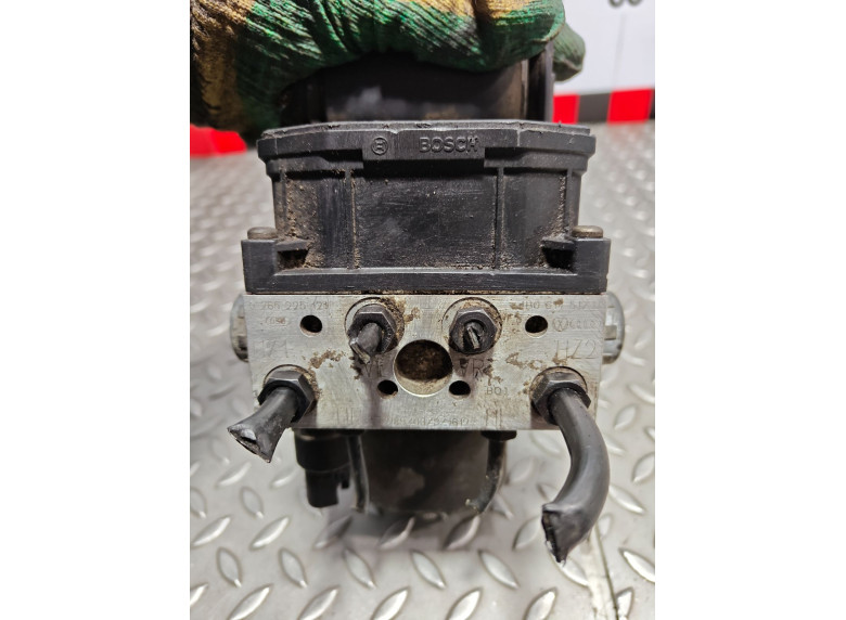 Блок ABS к Volkswagen Passat, 2002г.