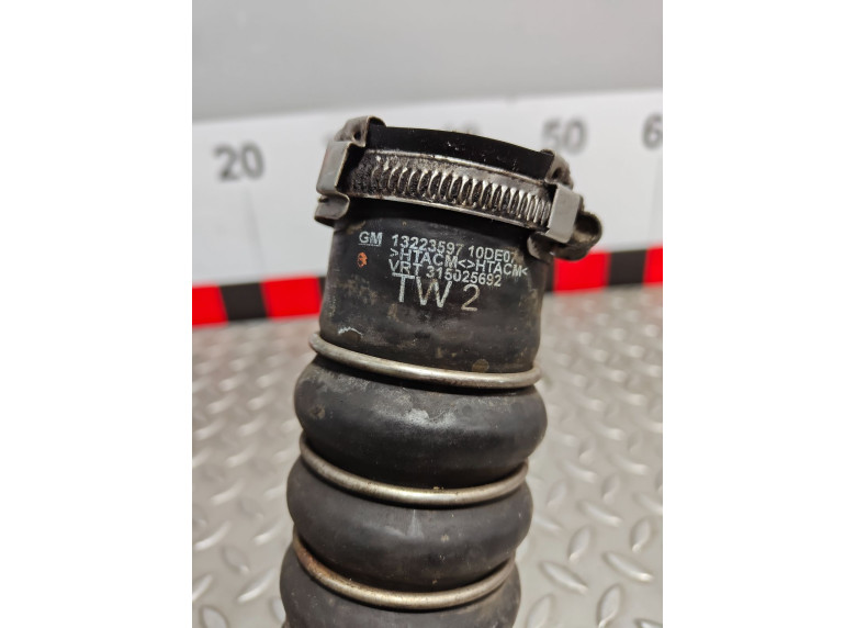 Патрубок интеркулера к Opel Zafira, 2008г.