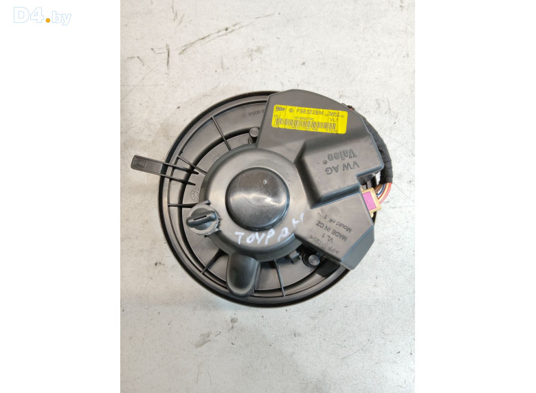 Моторчик печки к Volkswagen Touran 2005 г.