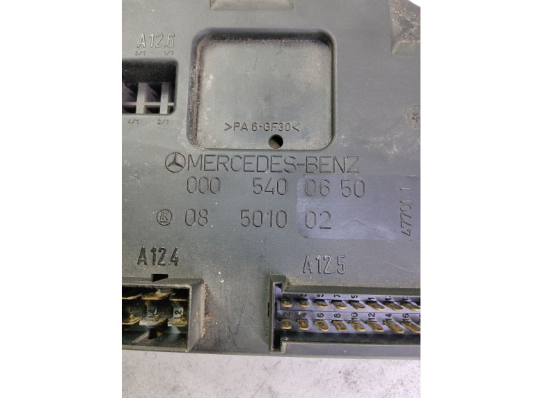 Блок предохранителей к Mercedes Vito W638, 1999г.