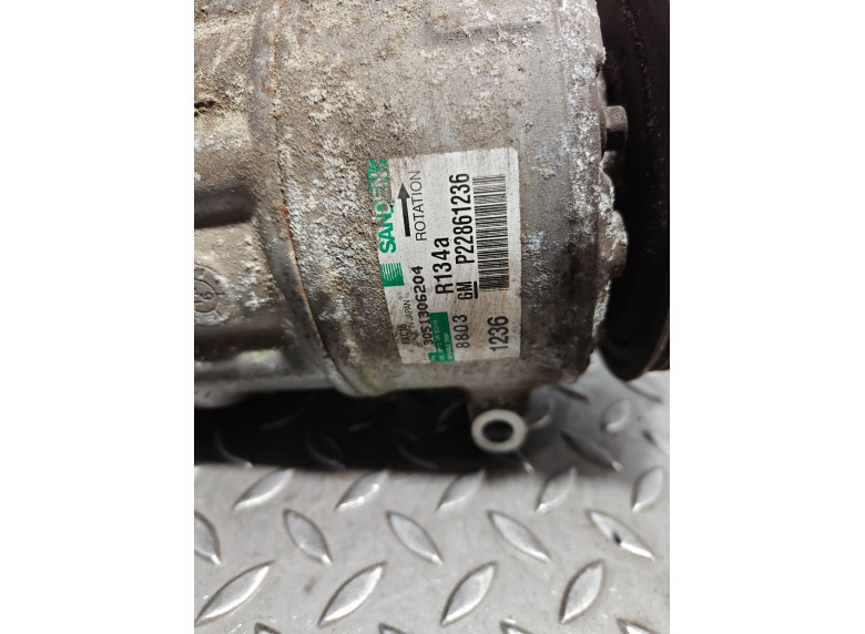 Компрессор кондиционера к Opel Insignia, 2010г.