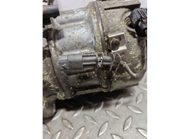 Компрессор кондиционера к Opel Insignia, 2010г.