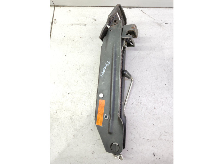 Домкрат к Volkswagen Touareg, 2004г.