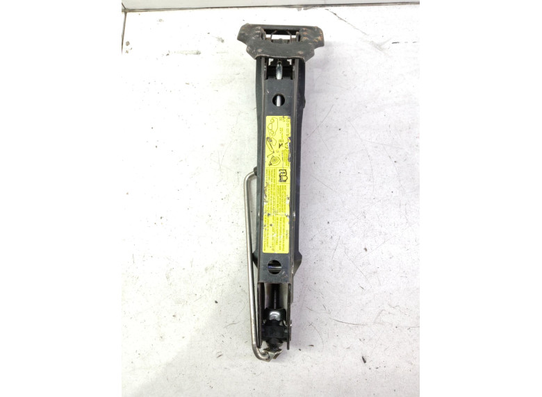 Домкрат к Volkswagen Touareg, 2004г.