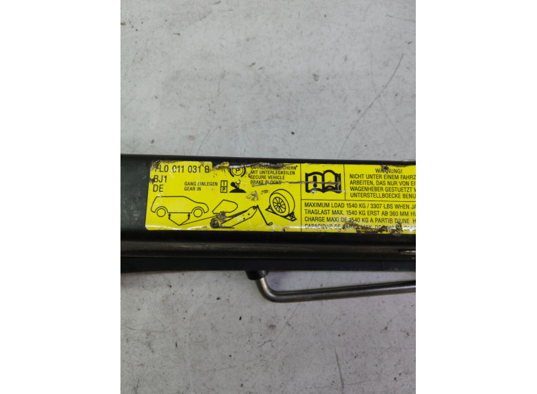 Домкрат к Volkswagen Touareg, 2004г.