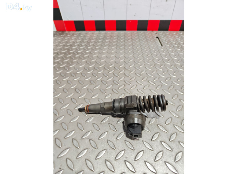 Форсунка к Volkswagen Passat 2006 г.