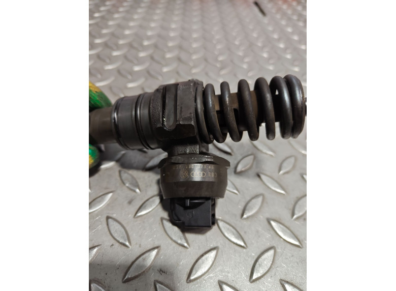 Форсунка к Volkswagen Passat, 2006г.