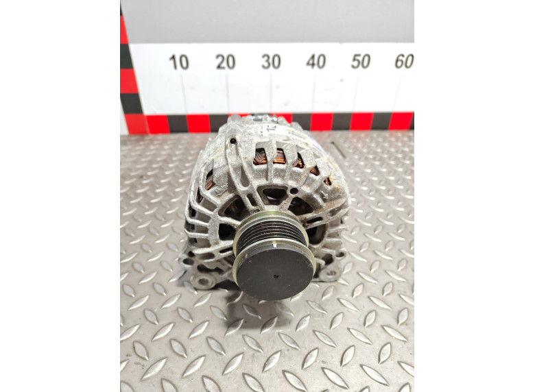 Генератор к Volkswagen Passat, 2006г.