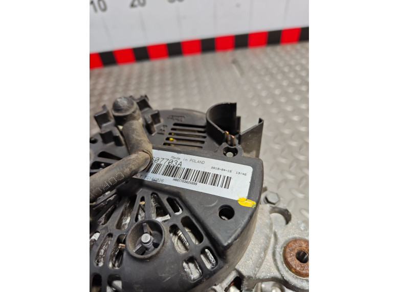 Генератор к Volkswagen Passat, 2006г.