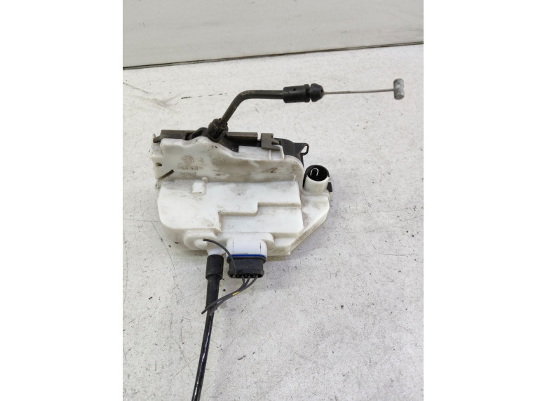 Замок двери передней правой к Renault Scenic, 2007г.