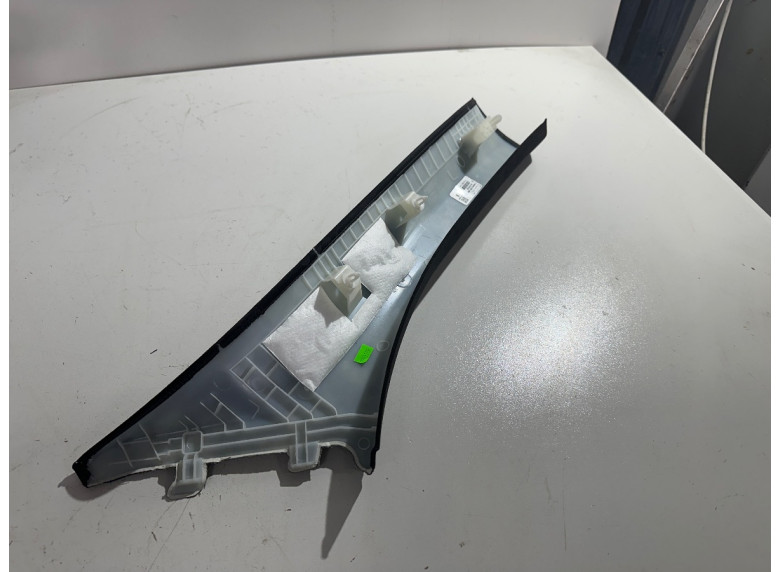 Обшивка стойки передней левой к BMW XM G09, 2023г.