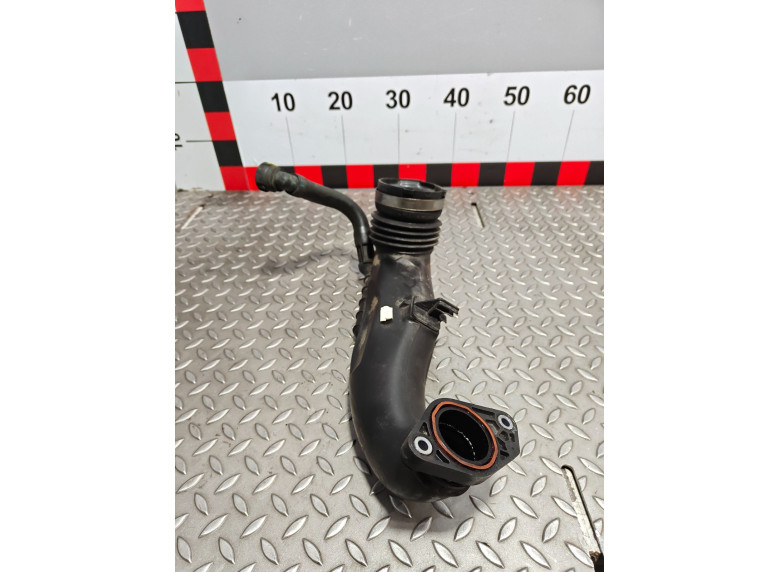 Патрубок турбины к Dacia Duster, 2011г.