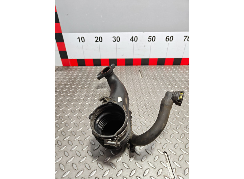 Патрубок турбины к Dacia Duster, 2011г.