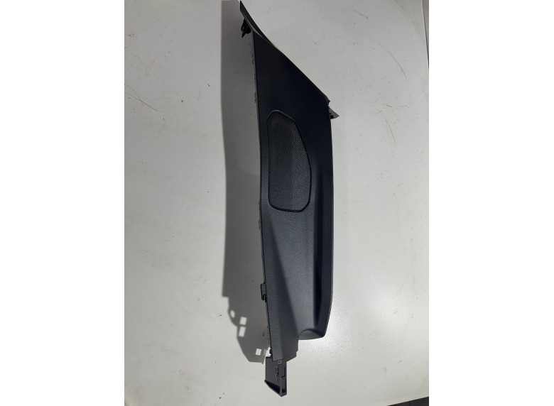 Обшивка багажника к BMW XM G09, 2023г.