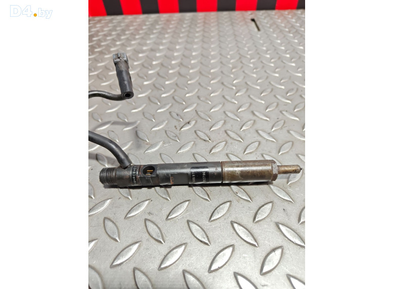 Форсунка к Dacia Duster 2011 г.