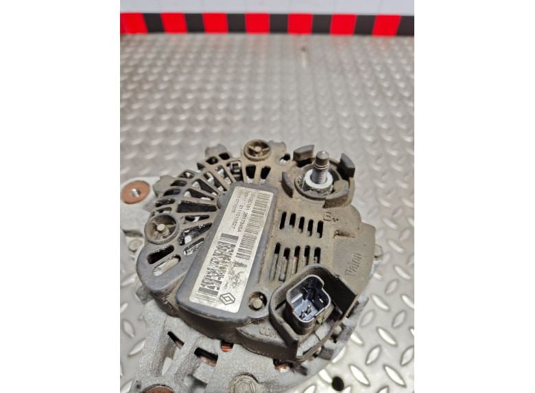 Генератор к Dacia Duster, 2011г.