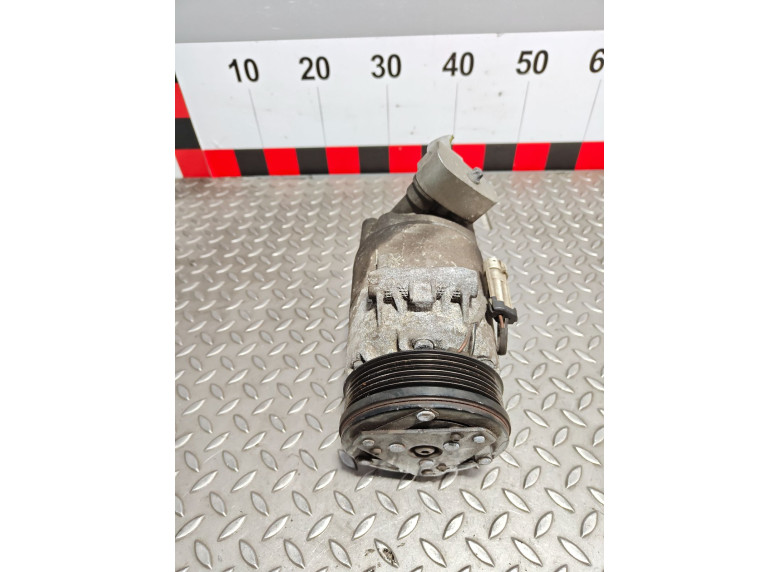 Компрессор кондиционера к Opel Zafira, 2008г.