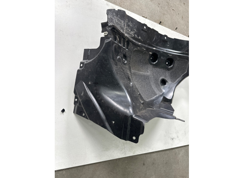 Защита арок передняя правая (подкрылок) к BMW XM G09, 2023г.