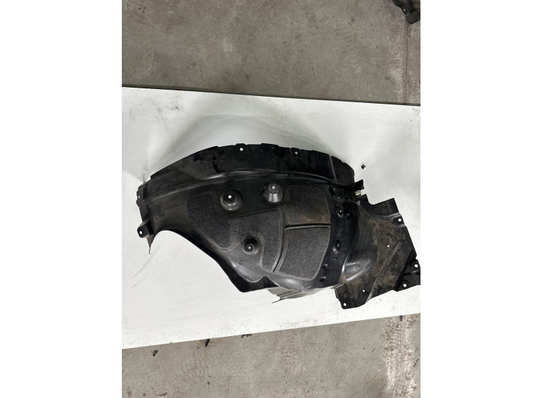 Защита арок передняя правая (подкрылок) к BMW XM G09, 2023г.