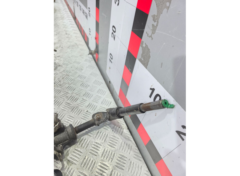 Рулевой карданчик к Renault Trafic, 2004г.