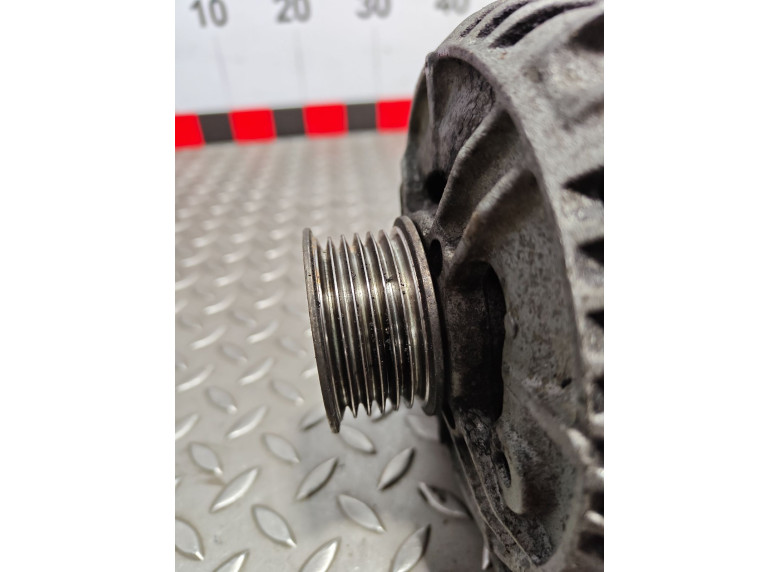 Генератор к Opel Zafira, 2002г.