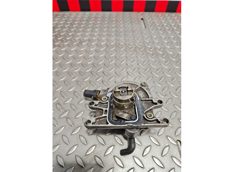 Насос вакуумный к Opel Zafira, 2002г.