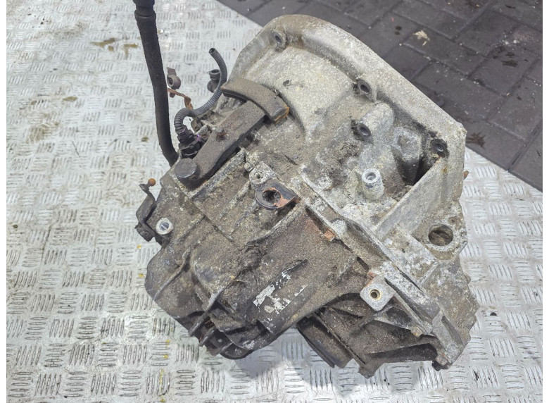 КПП механическая (МКПП) к Renault Trafic, 2004г.