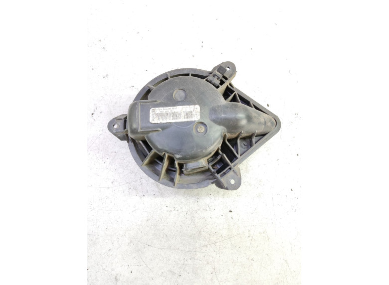 Моторчик печки к Renault Trafic, 2008г.