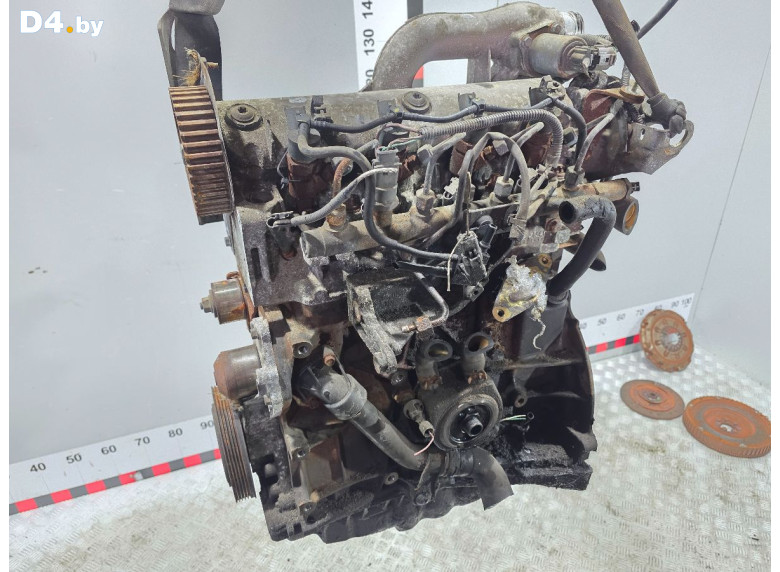 Двигатель к Opel Vivaro 2004 г.