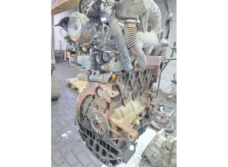 Двигатель к Renault Trafic, 2004г.