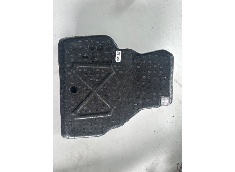 Шумоизоляция пола к BMW XM G09, 2023г.