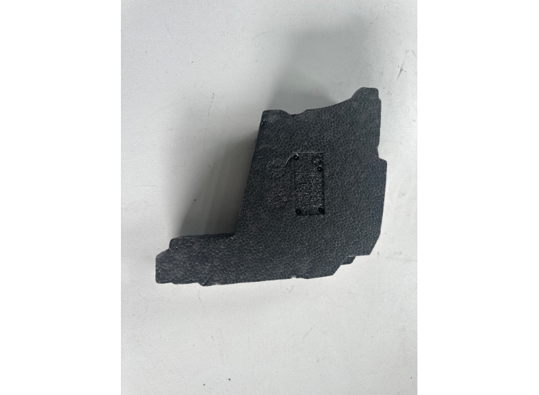 Шумоизоляция пола к BMW XM G09, 2023г.